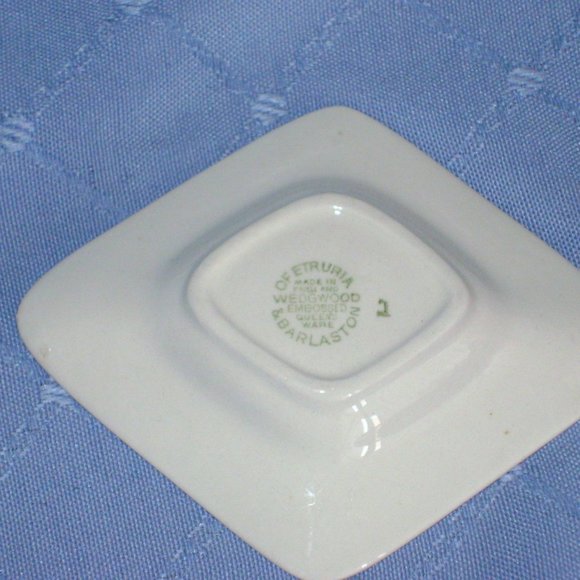 Wedgwood Queen's Ware Ashtray Vintage England White Blue - Picture 3 of 5